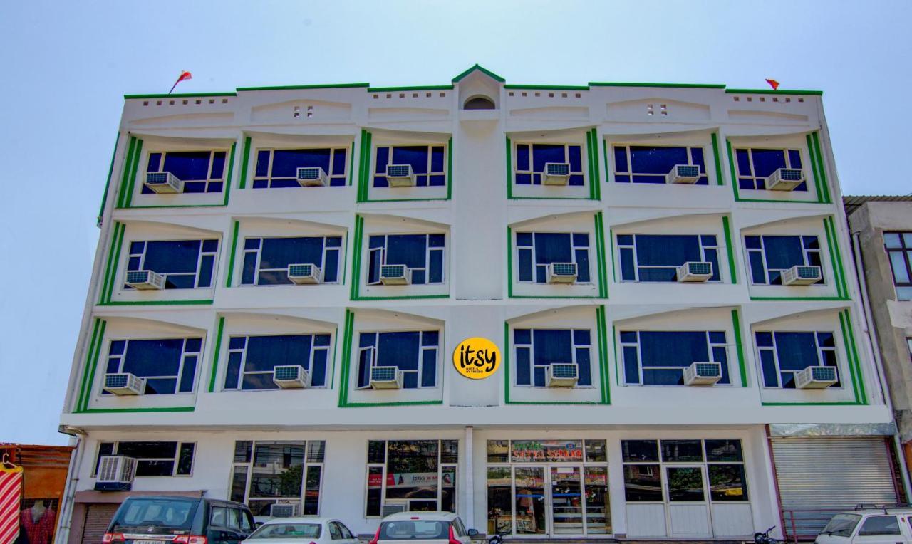 Itsy Hotels Satya Shree Katra  Zewnętrze zdjęcie